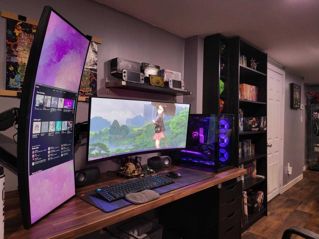 Can You Use A Curved Monitor Vertically Effectively