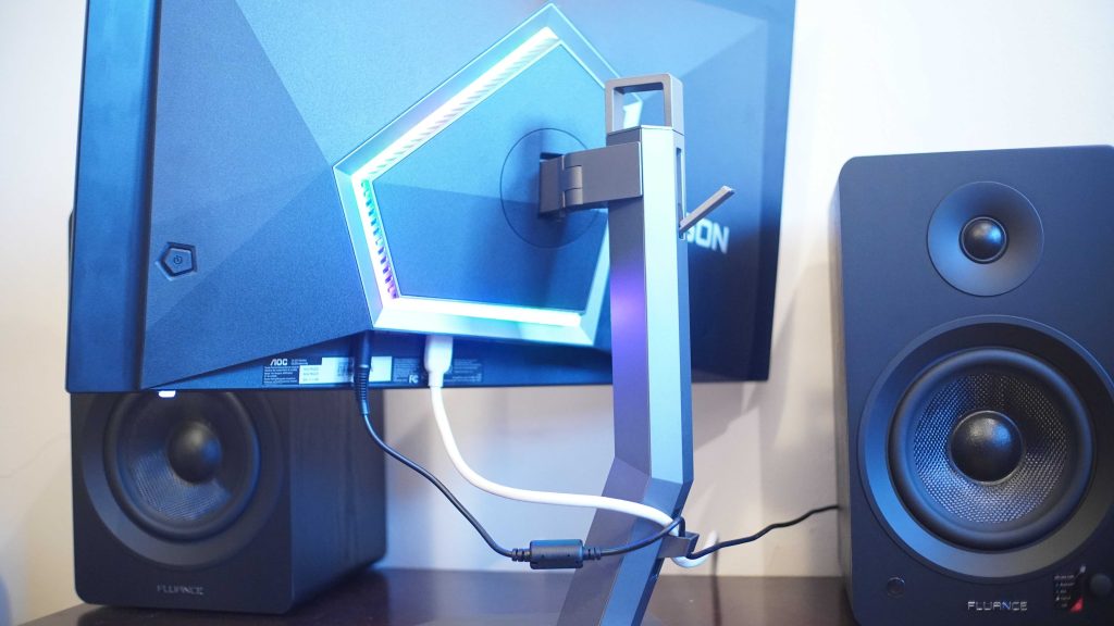 Do Oled Monitors Come With Speakers Best Answer