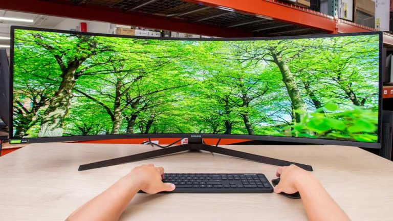 What Is The Difference Between Curved And Ultrawide Monitor